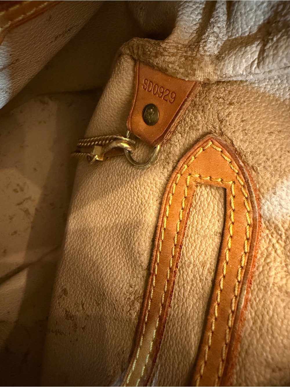 Louis Vuitton Monogram bucket petite - Picture 9 of 11